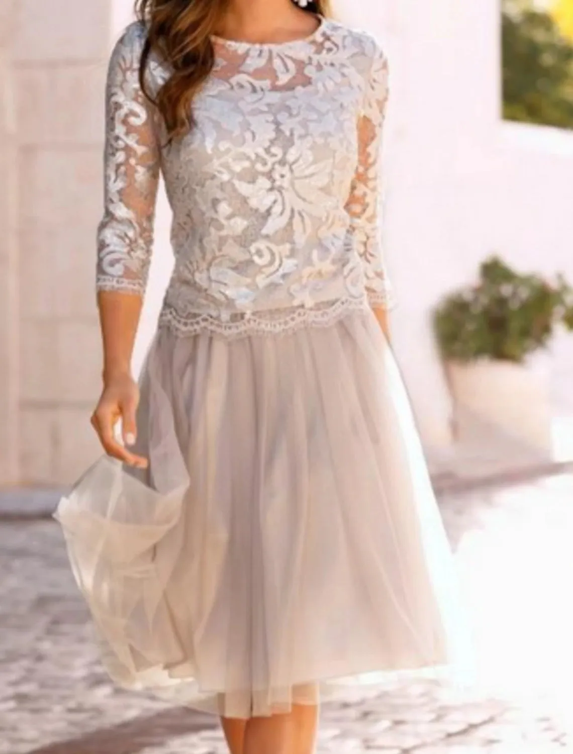 A-Line Mother of the Bride Dress Wedding Guest Elegant See Through Jewel Neck Knee Length Chiffon Lace Tulle 3/4 Length Sleeve with Pleats Appliques