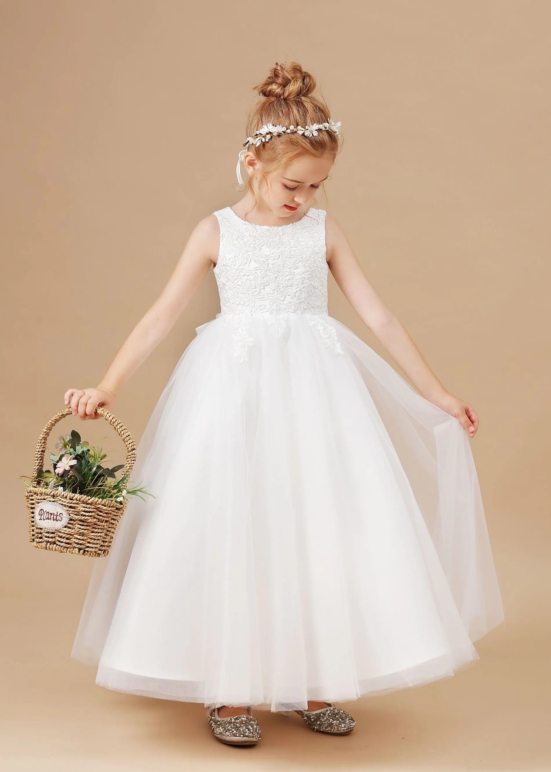 Applique Cute Sleeveless Tulle Flower Girl Dresses With Bownot