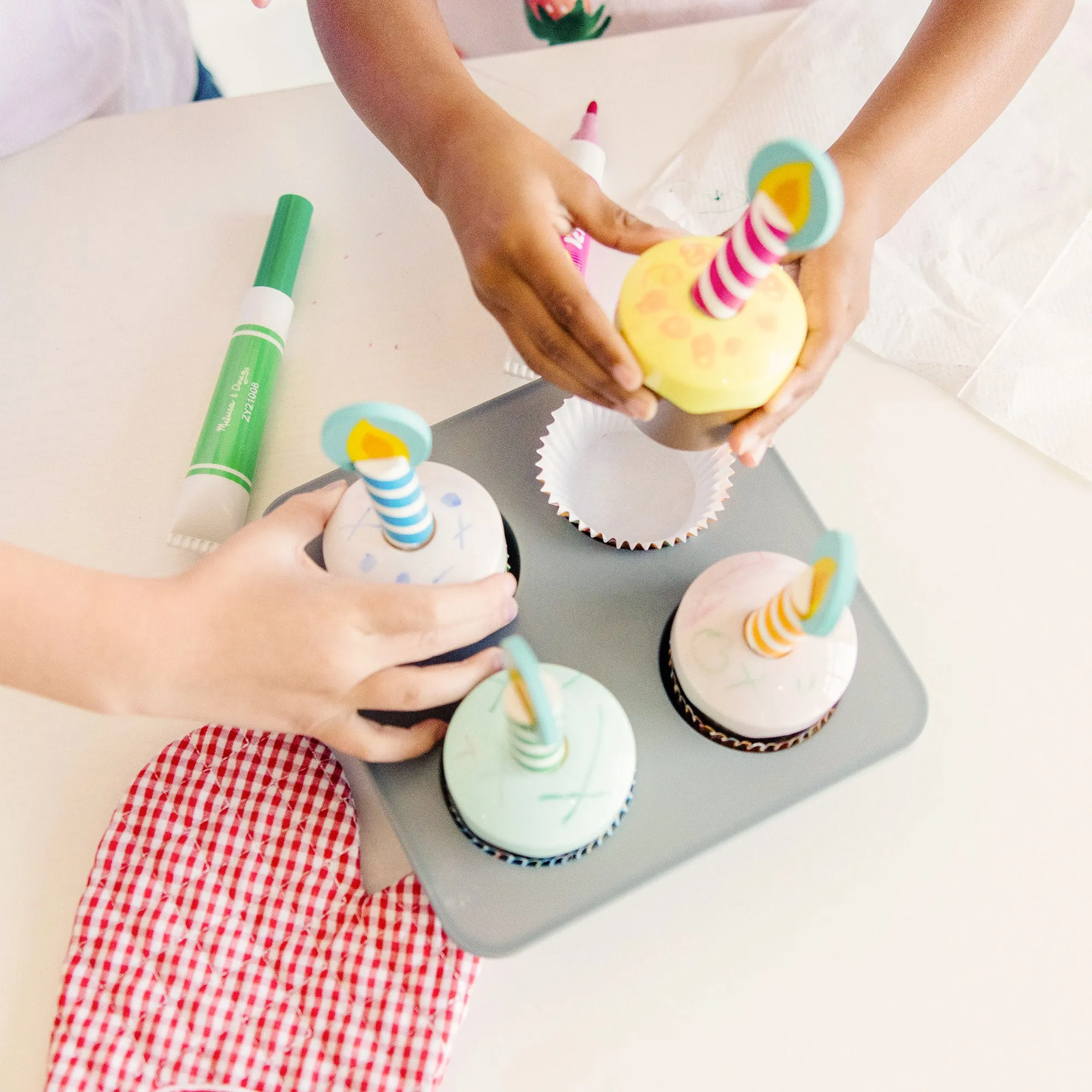 Bake & Decorate Wooden Cupcake Play Set