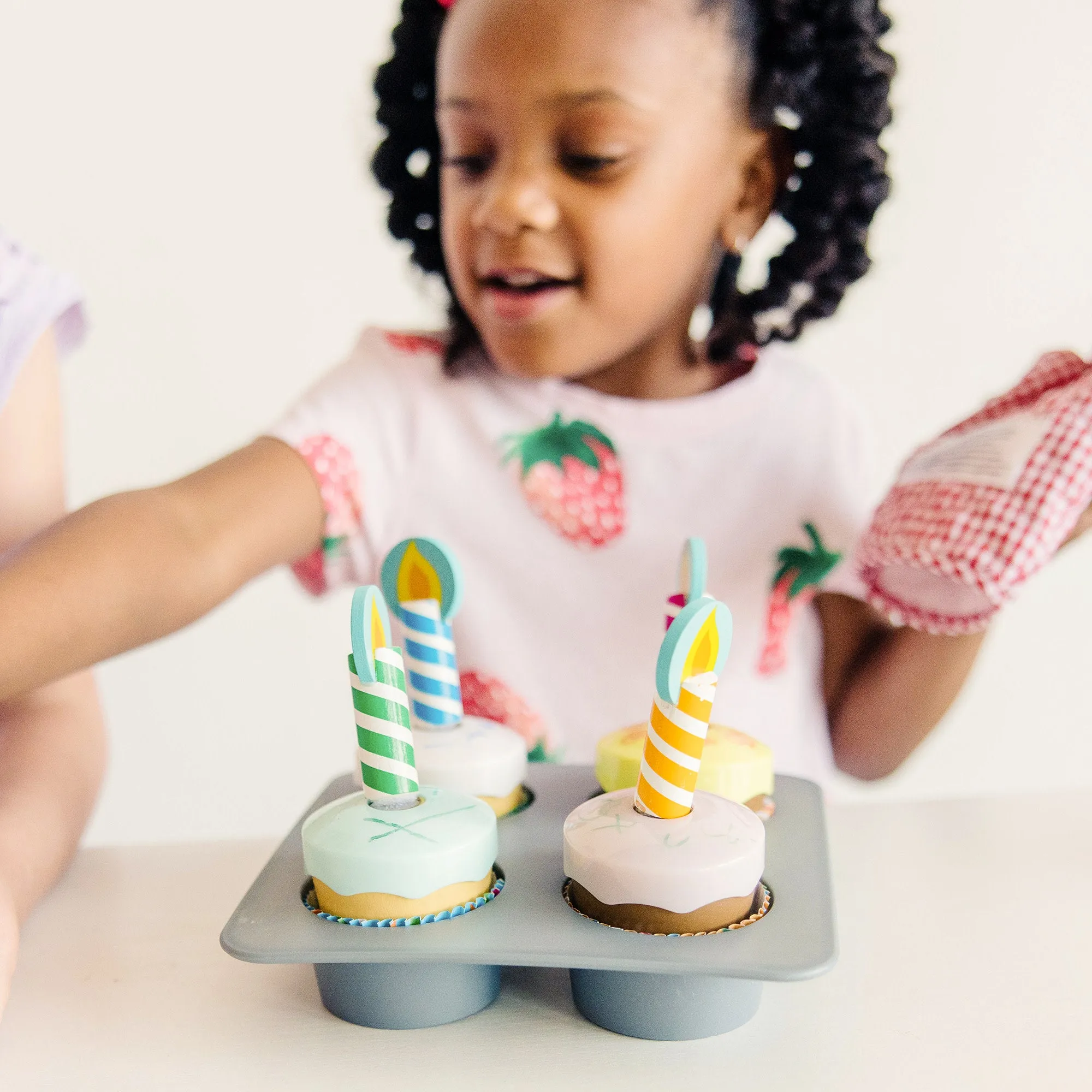 Bake & Decorate Wooden Cupcake Play Set