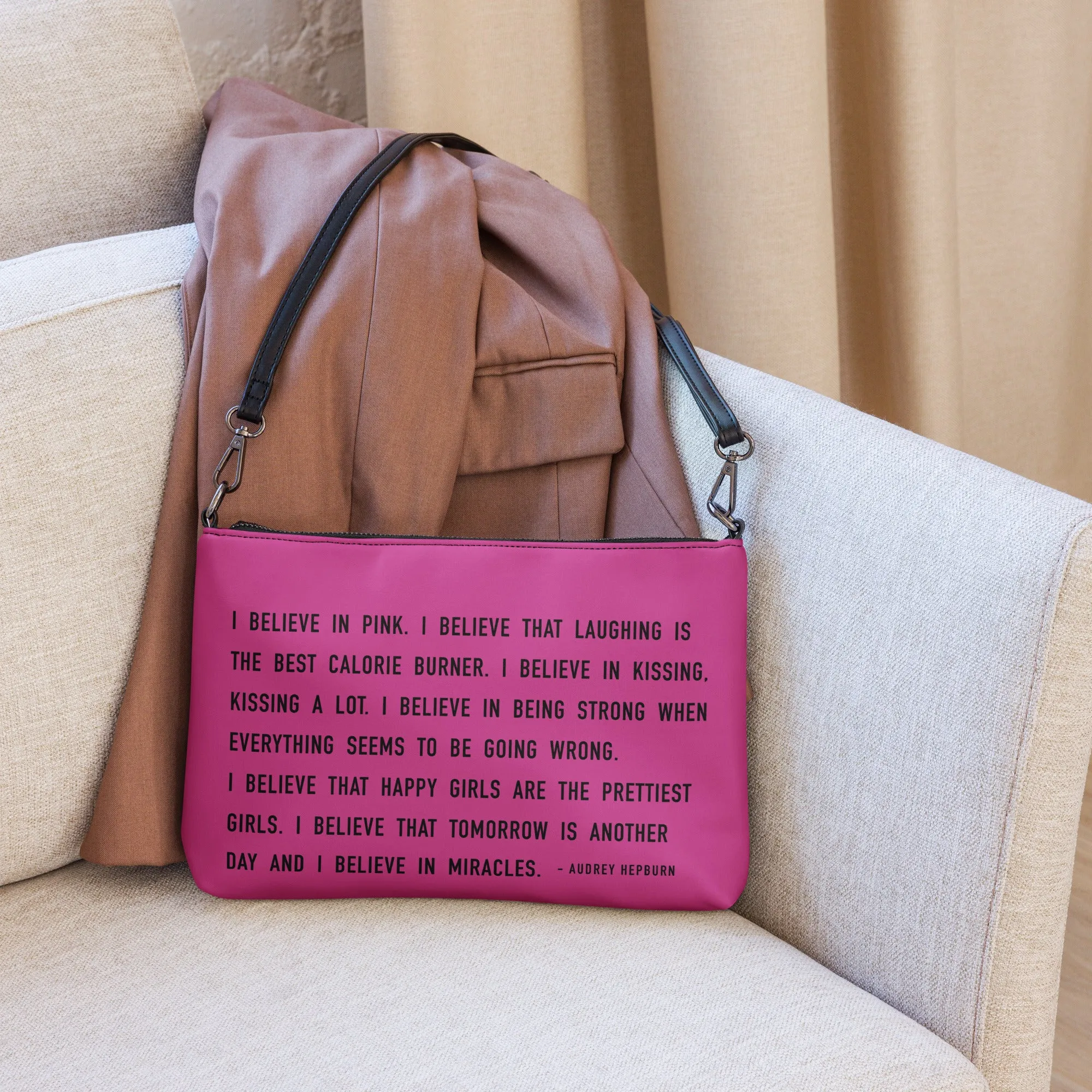 ICONIC WRISTLET - I BELIEVE IN PINK.